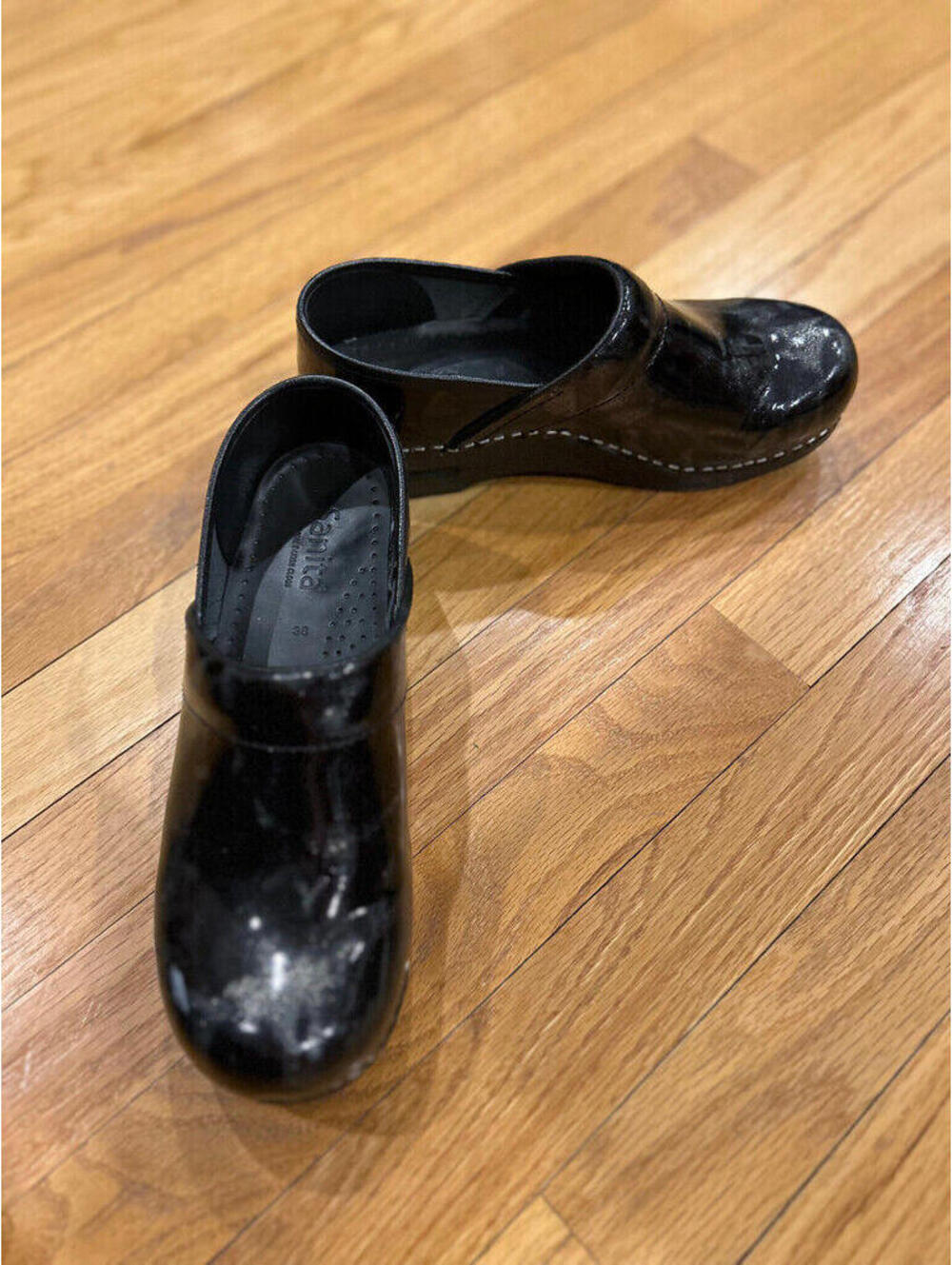 Size 38 Dansko patent leather clogs